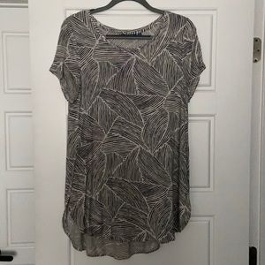 Shirt that can be dressed up or down